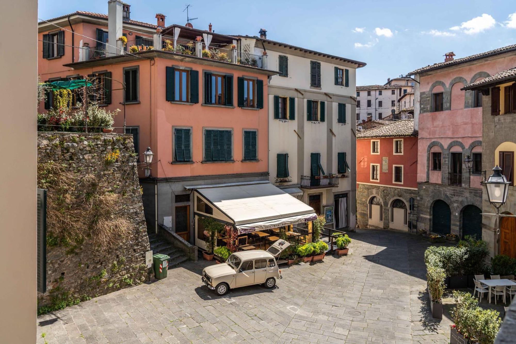 Luxury Apartment Angelio Barga Exterior photo